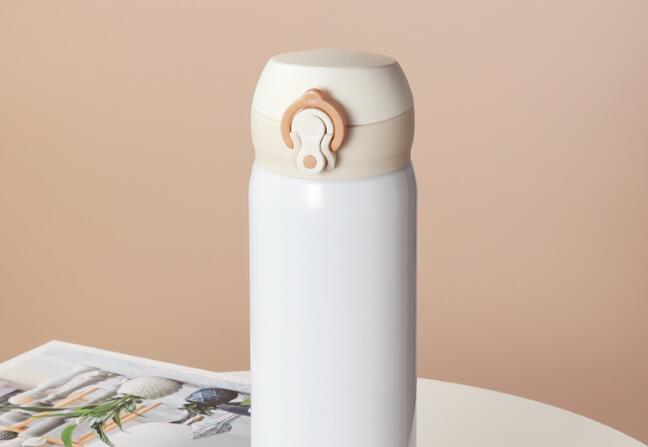 純鈦真空保溫杯價(jià)格高為什么很多人購買