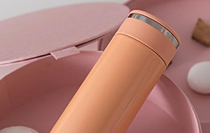 不銹鋼保溫杯與玻璃保溫杯的特點(diǎn)